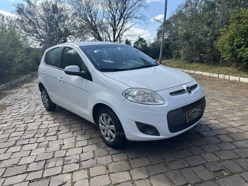 FIAT - PALIO - 2016/2016 - Branca - R$ 42.900,00