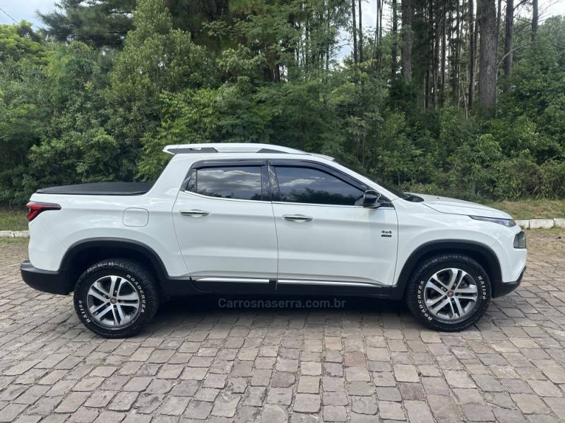 FIAT - TORO - 2018/2018 - Branca - R$ 98.900,00