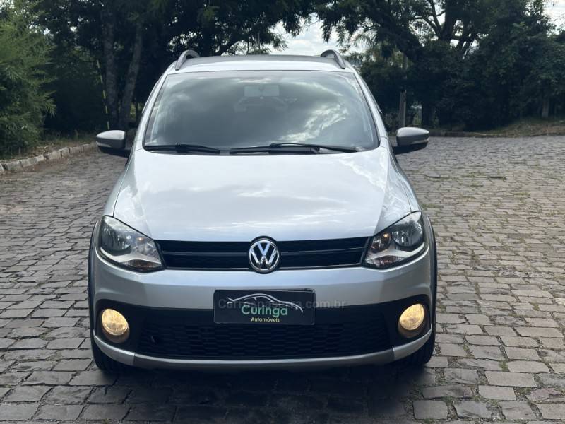 VOLKSWAGEN - CROSSFOX - 2011/2012 - Prata - R$ 43.900,00