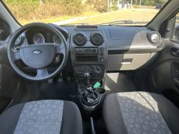FORD - FIESTA - 2012/2013 - Prata - R$ 30.900,00