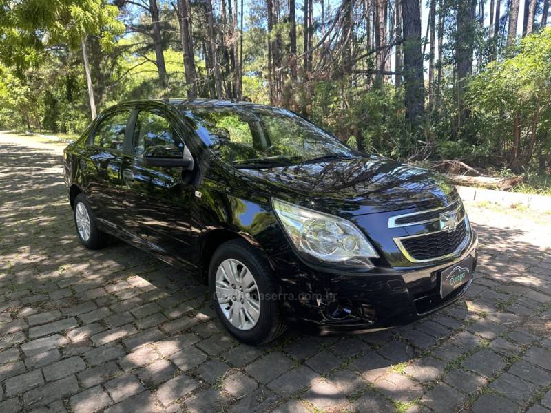 CHEVROLET - COBALT - 2013/2013 - Preta - R$ 43.900,00