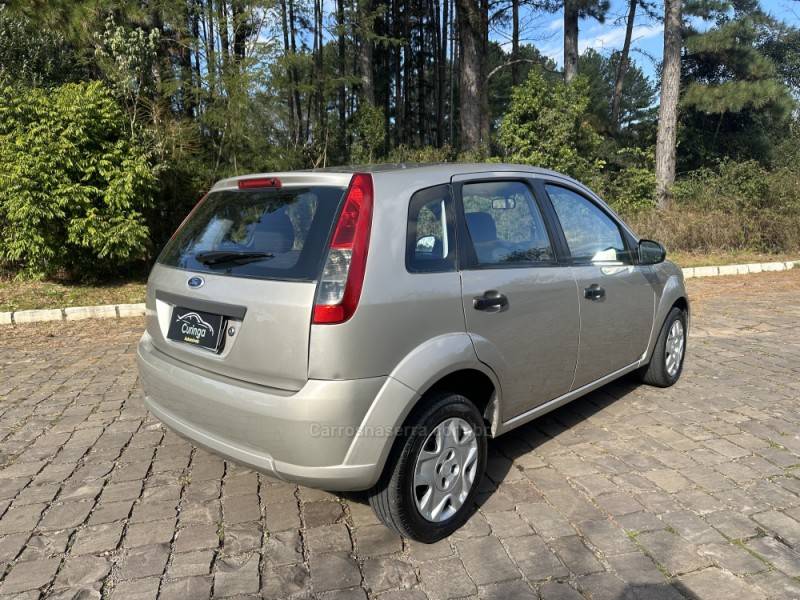 FORD - FIESTA - 2012/2013 - Prata - R$ 30.900,00