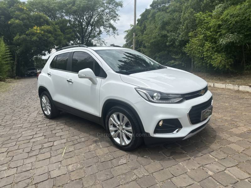 CHEVROLET - TRACKER - 2018/2018 - Branca - R$ 89.900,00