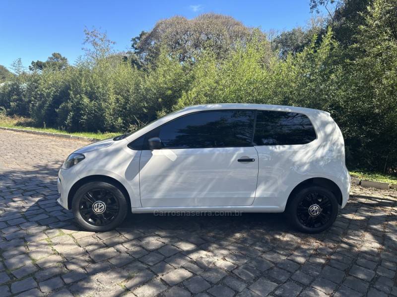 VOLKSWAGEN - UP - 2015/2016 - Branca - R$ 38.900,00