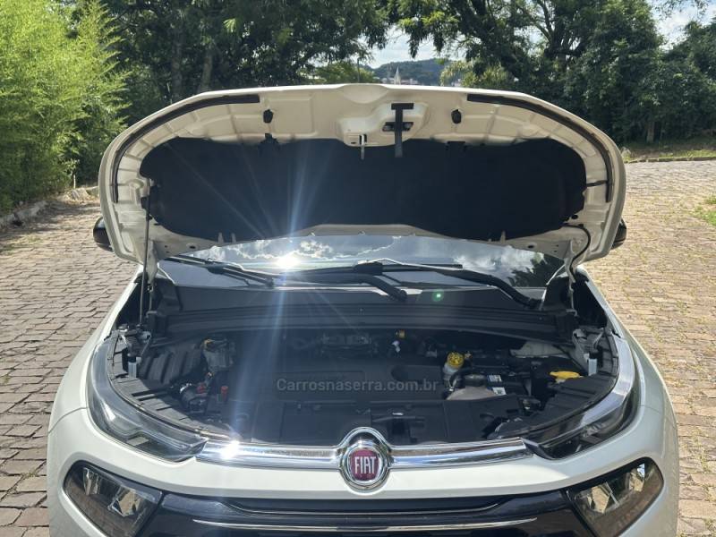 FIAT - TORO - 2018/2018 - Branca - R$ 98.900,00