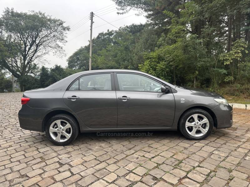 TOYOTA - COROLLA - 2011/2012 - Cinza - R$ 64.900,00