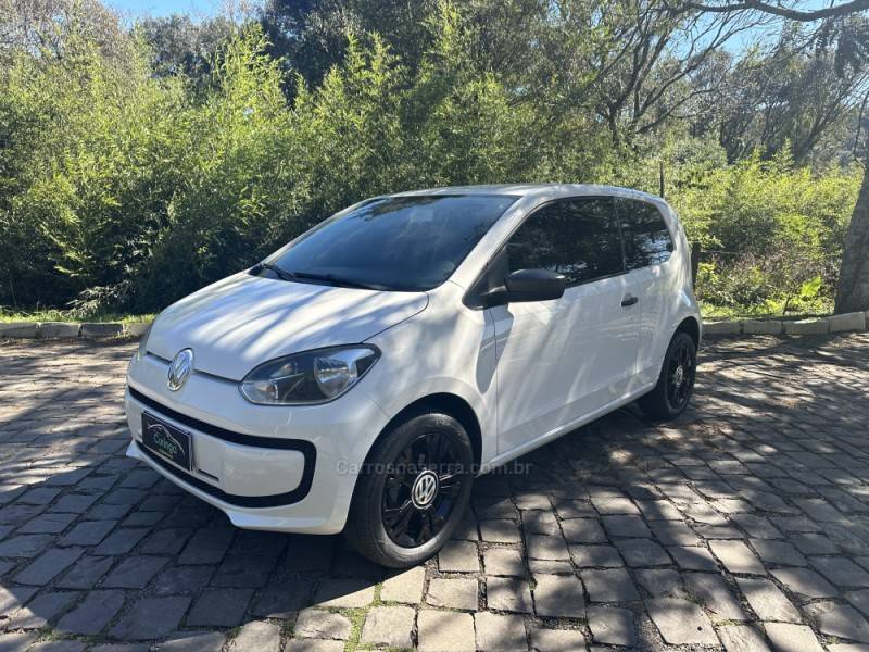 VOLKSWAGEN - UP - 2015/2016 - Branca - R$ 38.900,00