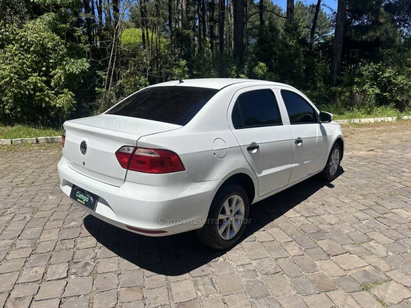 VOLKSWAGEN - VOYAGE - 2014/2015 - Branca - R$ 41.900,00