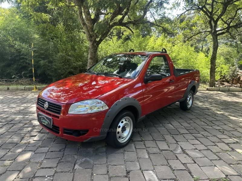 FIAT - STRADA - 2009/2010 - Vermelha - R$ 35.900,00