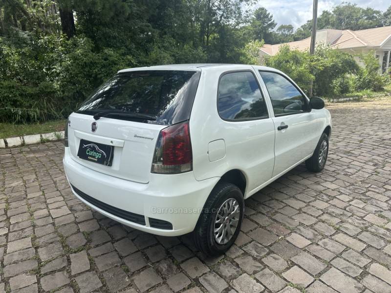 FIAT - PALIO - 2014/2014 - Branca - R$ 24.900,00