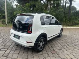 VOLKSWAGEN - UP - 2018/2018 - Branca - R$ 62.900,00