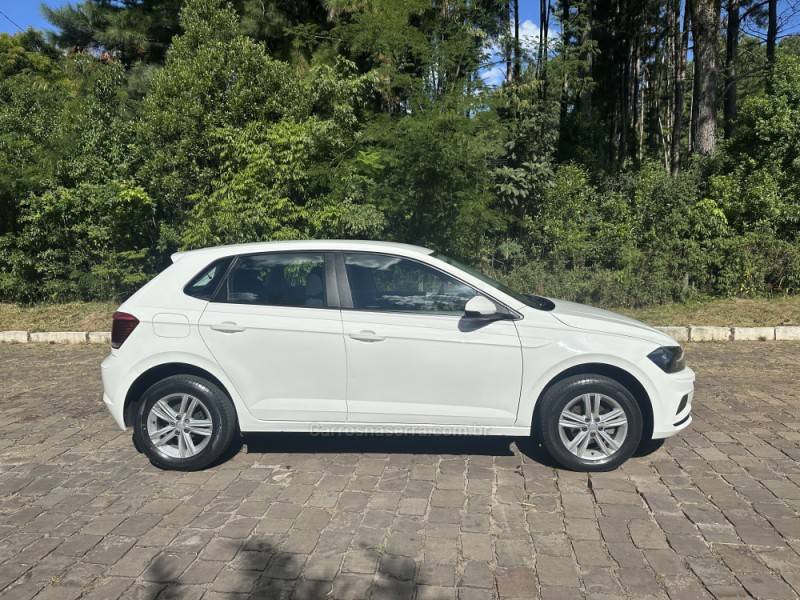 VOLKSWAGEN - POLO - 2018/2018 - Branca - R$ 61.900,00