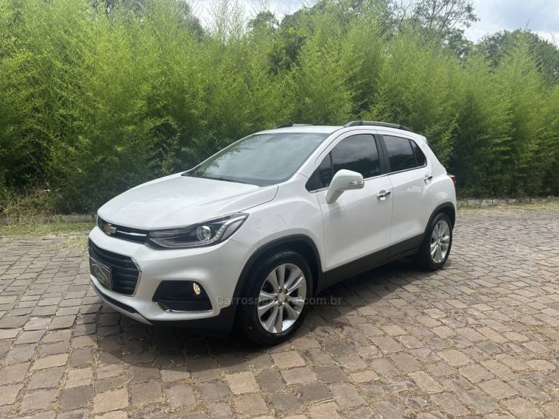 CHEVROLET - TRACKER - 2018/2018 - Branca - R$ 89.900,00