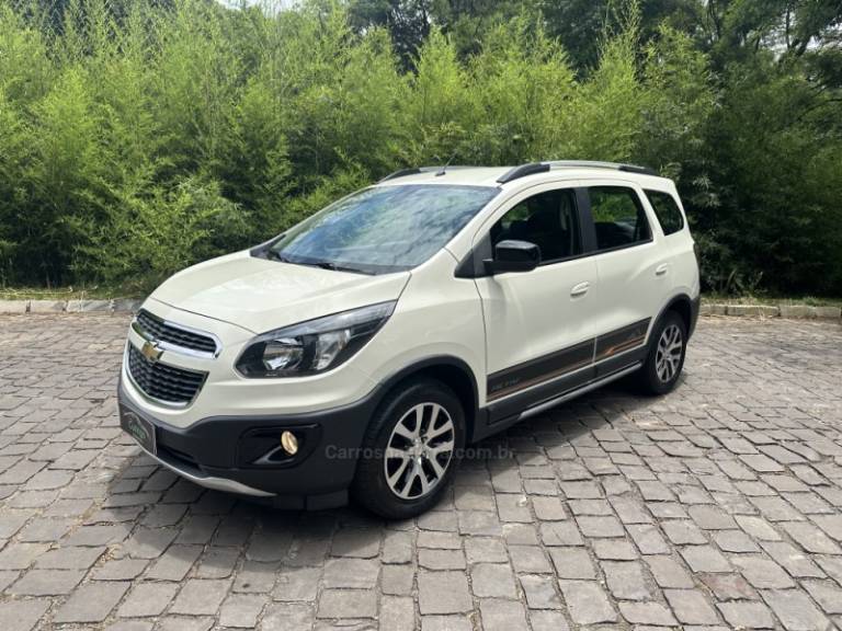 CHEVROLET - SPIN - 2017/2017 - Branca - R$ 64.900,00