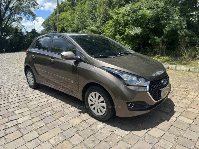 HYUNDAI - HB20 - 2019/2019 - Marrom - R$ 54.900,00