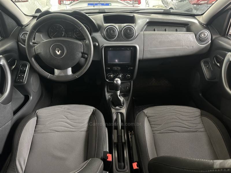 RENAULT - DUSTER - 2015/2015 - Prata - R$ 58.900,00