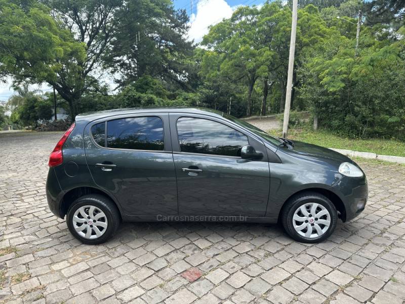 FIAT - PALIO - 2012/2013 - Cinza - R$ 36.900,00