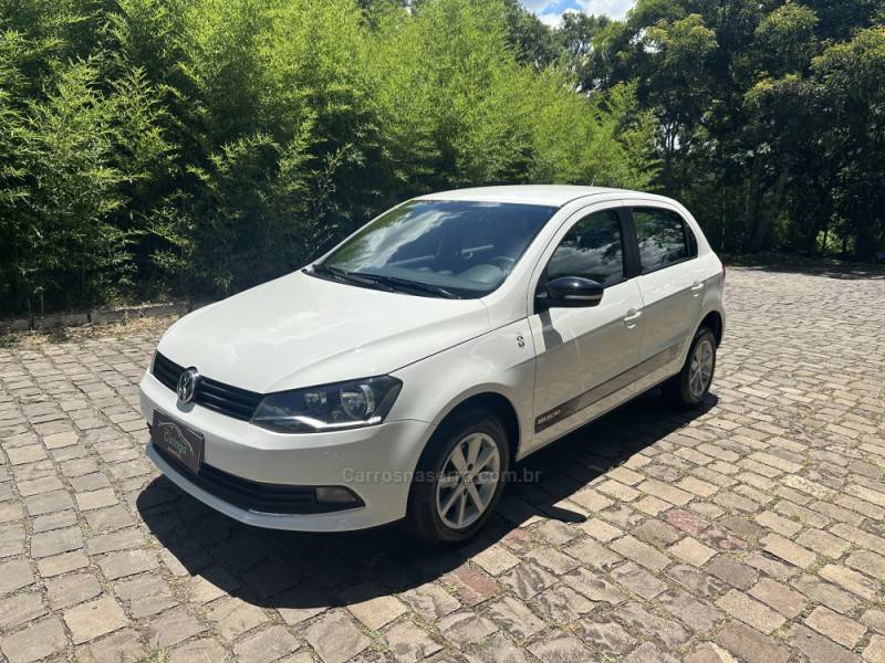 VOLKSWAGEN - GOL - 2013/2014 - Branca - R$ 43.900,00