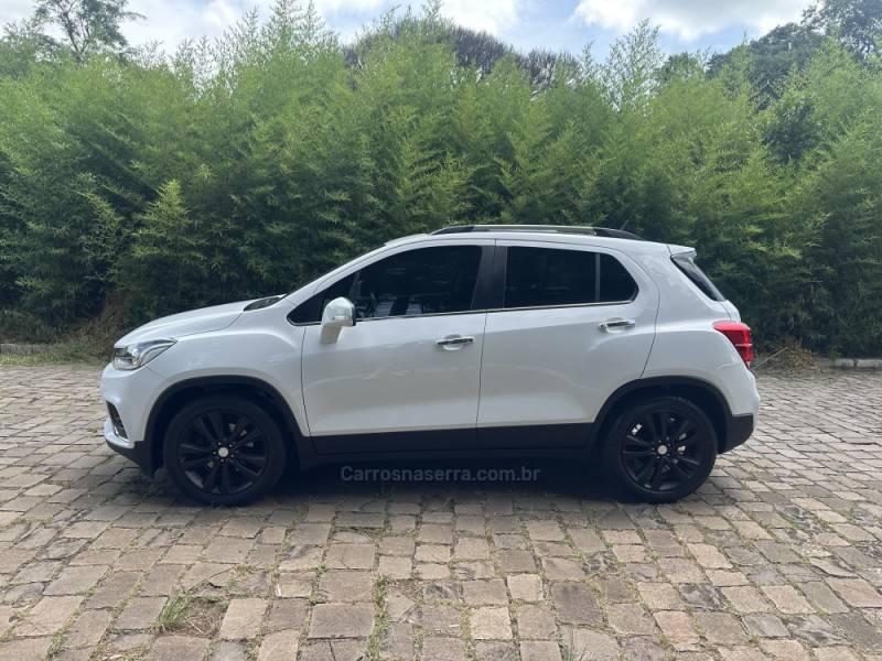 CHEVROLET - TRACKER - 2018/2019 - Branca - R$ 93.900,00