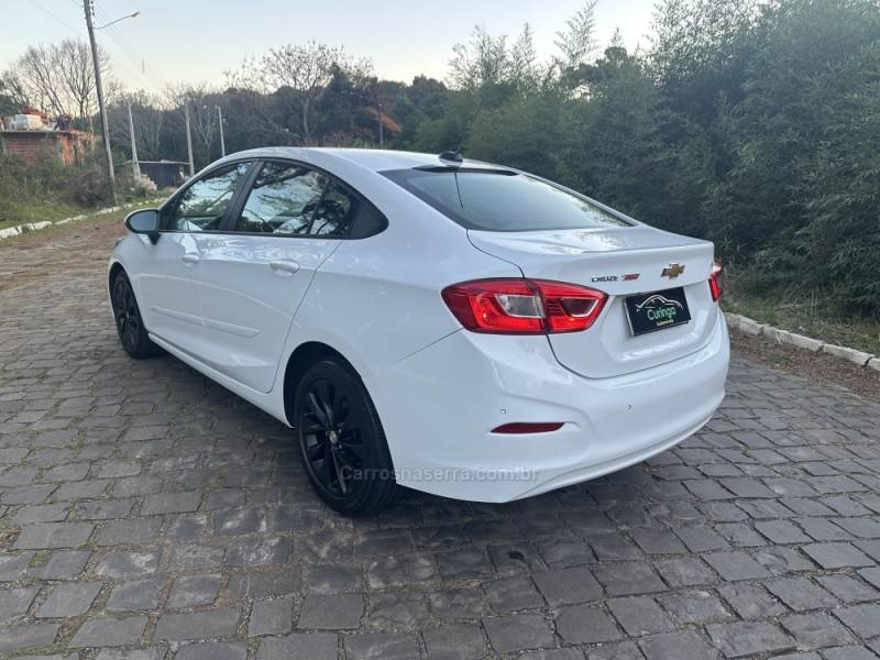 CHEVROLET - CRUZE - 2017/2017 - Branca - R$ 80.900,00