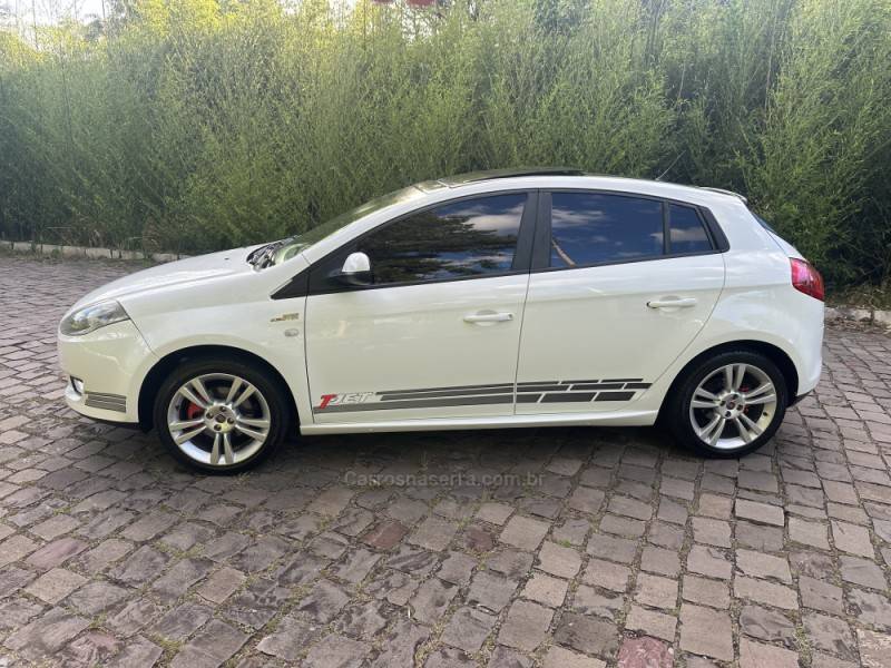 FIAT - BRAVO - 2014/2014 - Branca - R$ 56.900,00