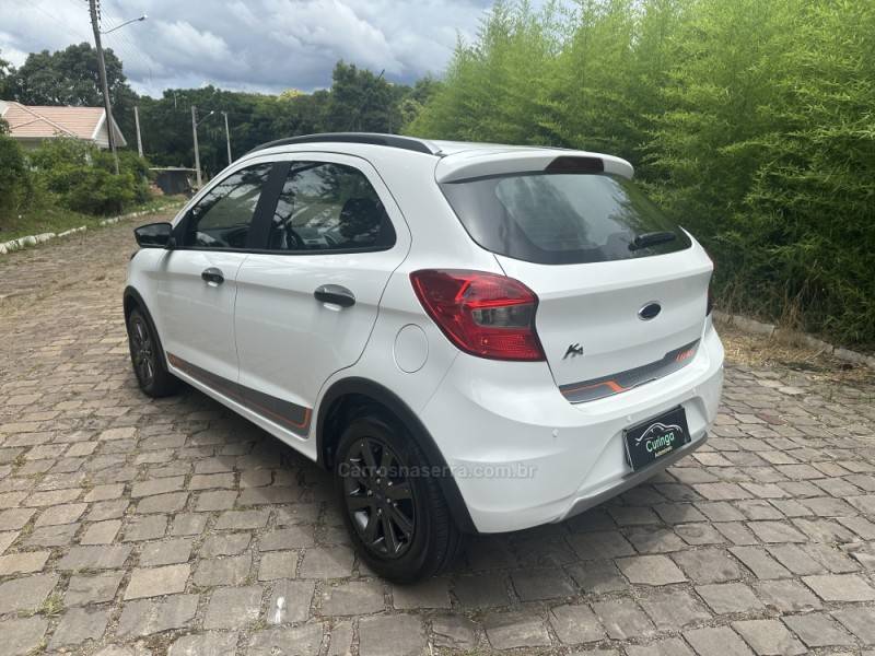 FORD - KA - 2017/2018 - Branca - R$ 49.900,00