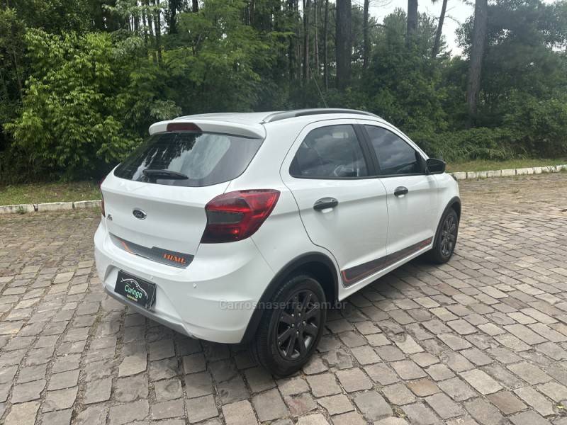 FORD - KA - 2017/2018 - Branca - R$ 49.900,00