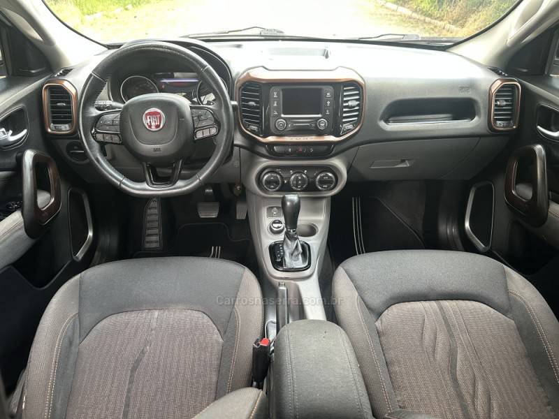 FIAT - TORO - 2018/2018 - Branca - R$ 98.900,00