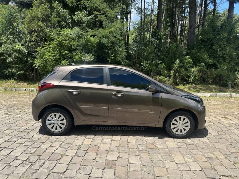 HYUNDAI - HB20 - 2019/2019 - Marrom - R$ 54.900,00