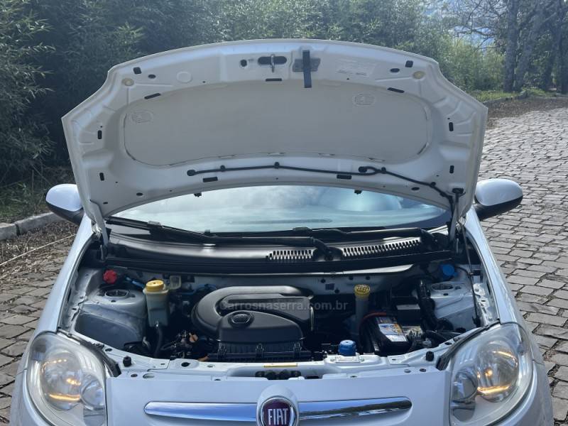 FIAT - PALIO - 2016/2016 - Branca - R$ 42.900,00