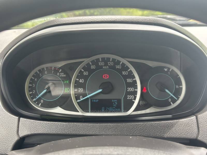 FORD - KA - 2017/2018 - Branca - R$ 49.900,00