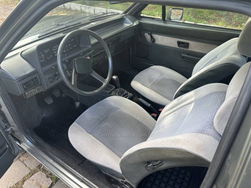 VOLKSWAGEN - VOYAGE - 1985/1985 - Cinza - R$ 24.900,00