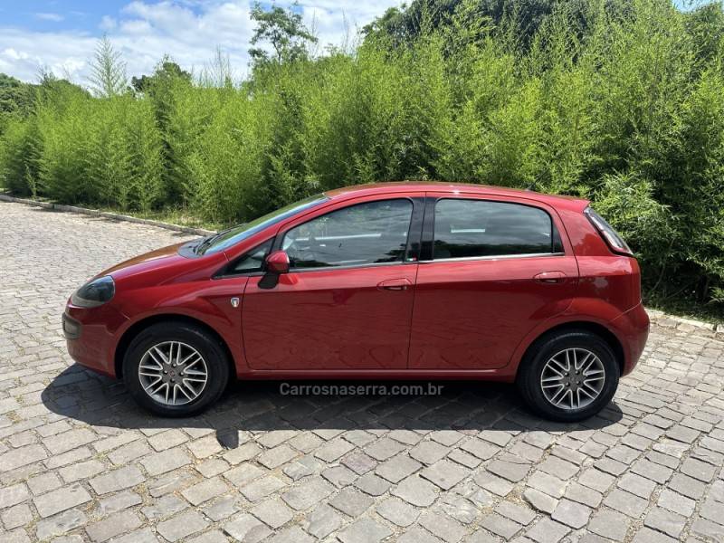 FIAT - PUNTO - 2014/2014 - Vermelha - R$ 41.900,00