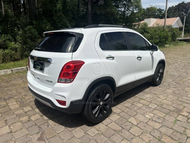 CHEVROLET - TRACKER - 2018/2019 - Branca - R$ 93.900,00