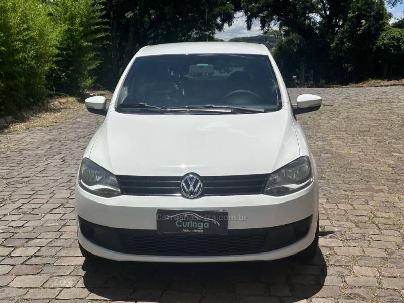 VOLKSWAGEN - FOX - 2013/2013 - Branca - R$ 34.500,00