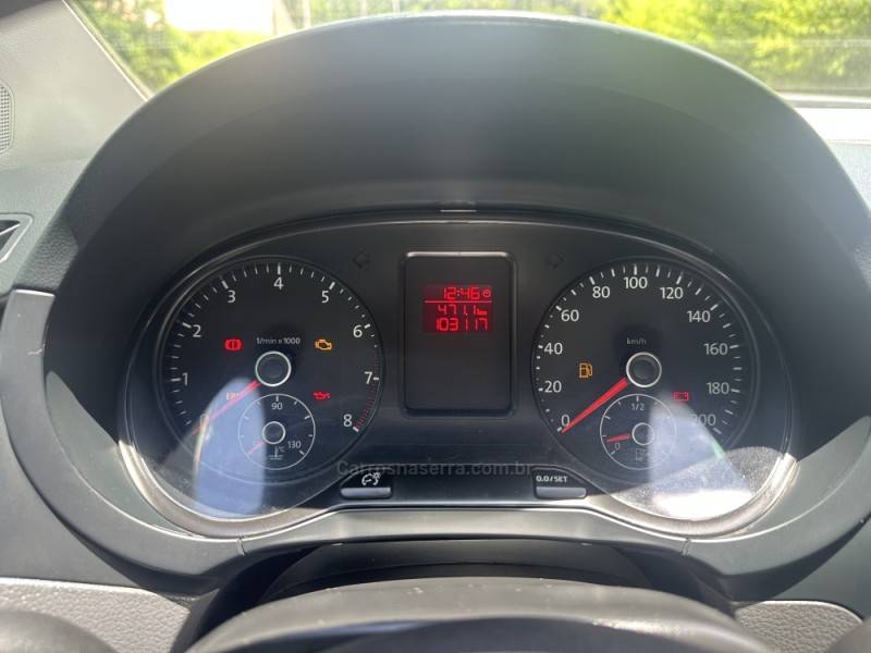 VOLKSWAGEN - FOX - 2013/2013 - Branca - R$ 34.500,00