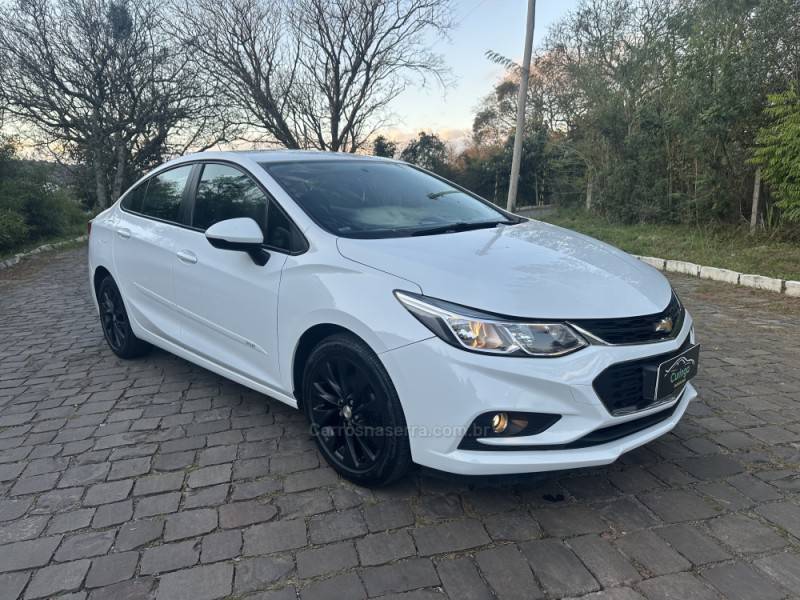 CHEVROLET - CRUZE - 2017/2017 - Branca - R$ 80.900,00