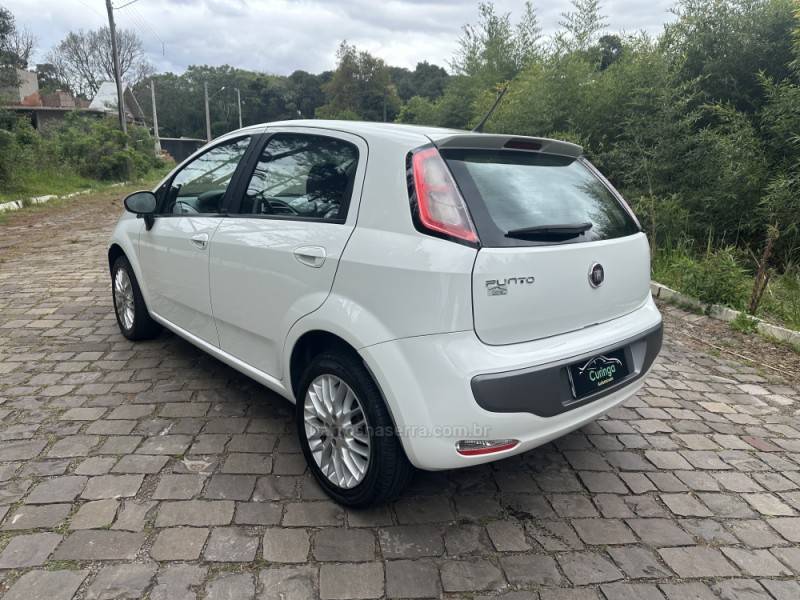 FIAT - PUNTO - 2013/2013 - Branca - R$ 41.900,00