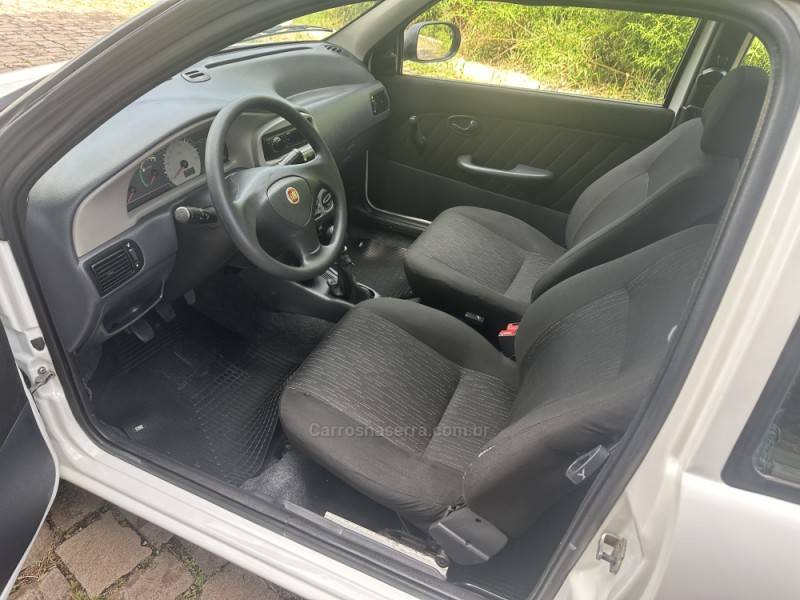 FIAT - PALIO - 2014/2014 - Branca - R$ 24.900,00
