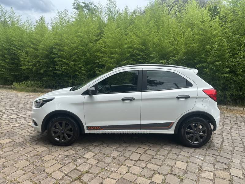FORD - KA - 2017/2018 - Branca - R$ 49.900,00