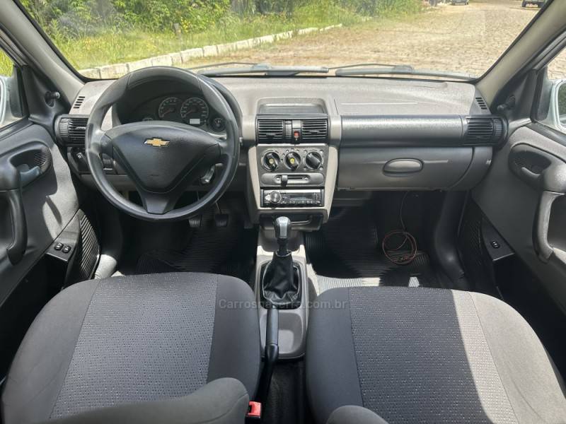 CHEVROLET - CLASSIC - 2013/2013 - Prata - R$ 30.900,00