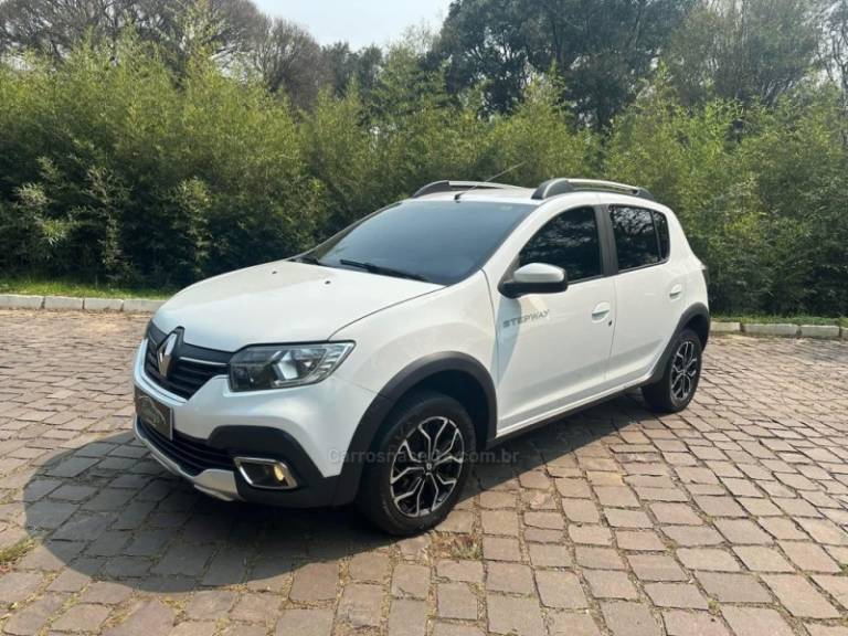 RENAULT - SANDERO - 2019/2020 - Branca - R$ 63.900,00