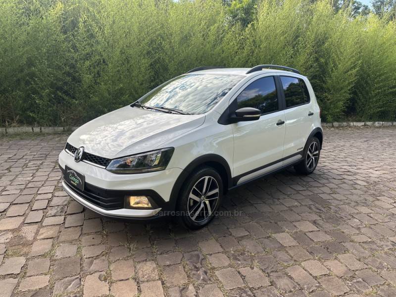 VOLKSWAGEN - FOX - 2019/2019 - Branca - R$ 63.900,00