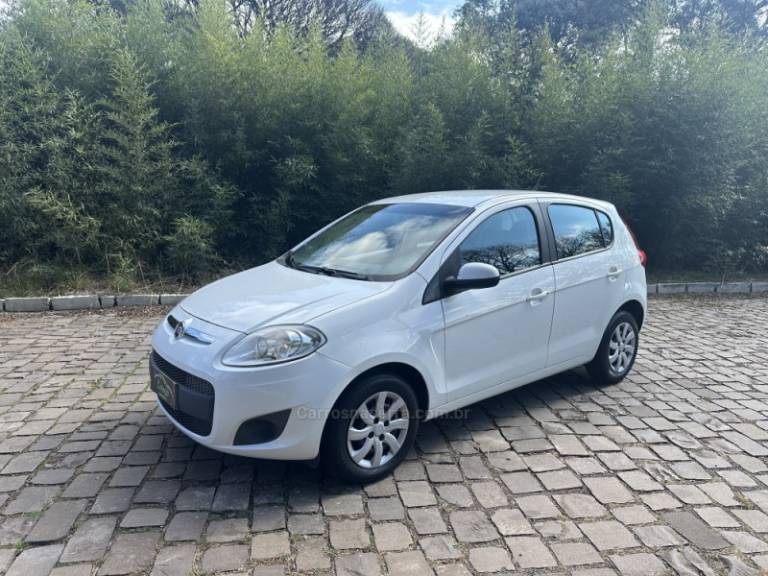 FIAT - PALIO - 2016/2016 - Branca - R$ 42.900,00