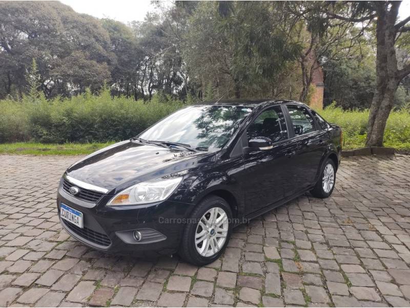 FORD - FOCUS - 2013/2013 - Preta - R$ 43.900,00