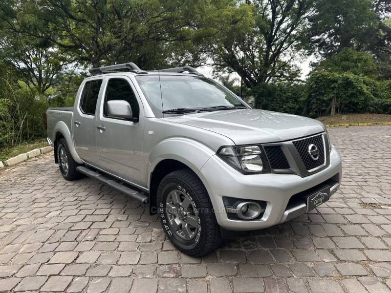 NISSAN - FRONTIER - 2015/2015 - Prata - R$ 107.900,00