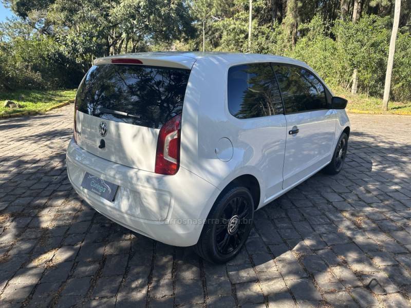 VOLKSWAGEN - UP - 2015/2016 - Branca - R$ 38.900,00