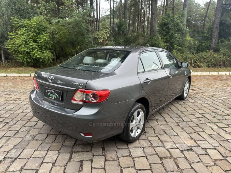 TOYOTA - COROLLA - 2011/2012 - Cinza - R$ 64.900,00