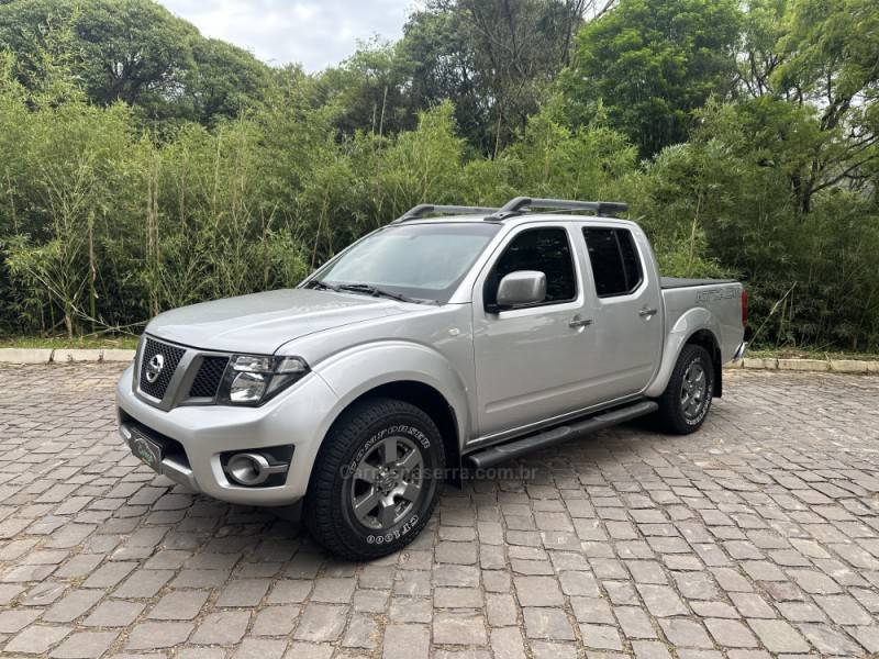 NISSAN - FRONTIER - 2015/2015 - Prata - R$ 107.900,00