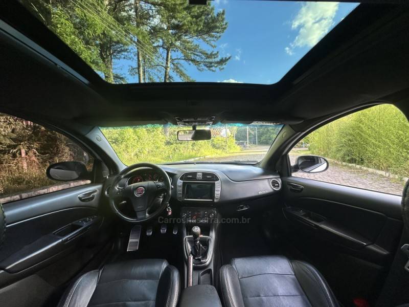 FIAT - BRAVO - 2014/2014 - Branca - R$ 56.900,00